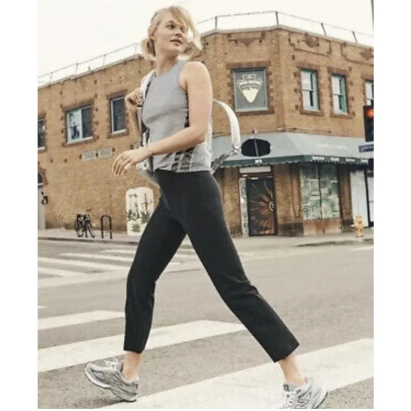 Athleta Black Crop Flare Mercurial High Waisted Pants XS Stretch Wide Leg - Picture 3 of 12